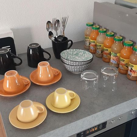 Casa Rosy - Stanza Privata Con Bagno Esclusivo E Parcheggio Gratuito Apartment Porto Torres Bagian luar foto