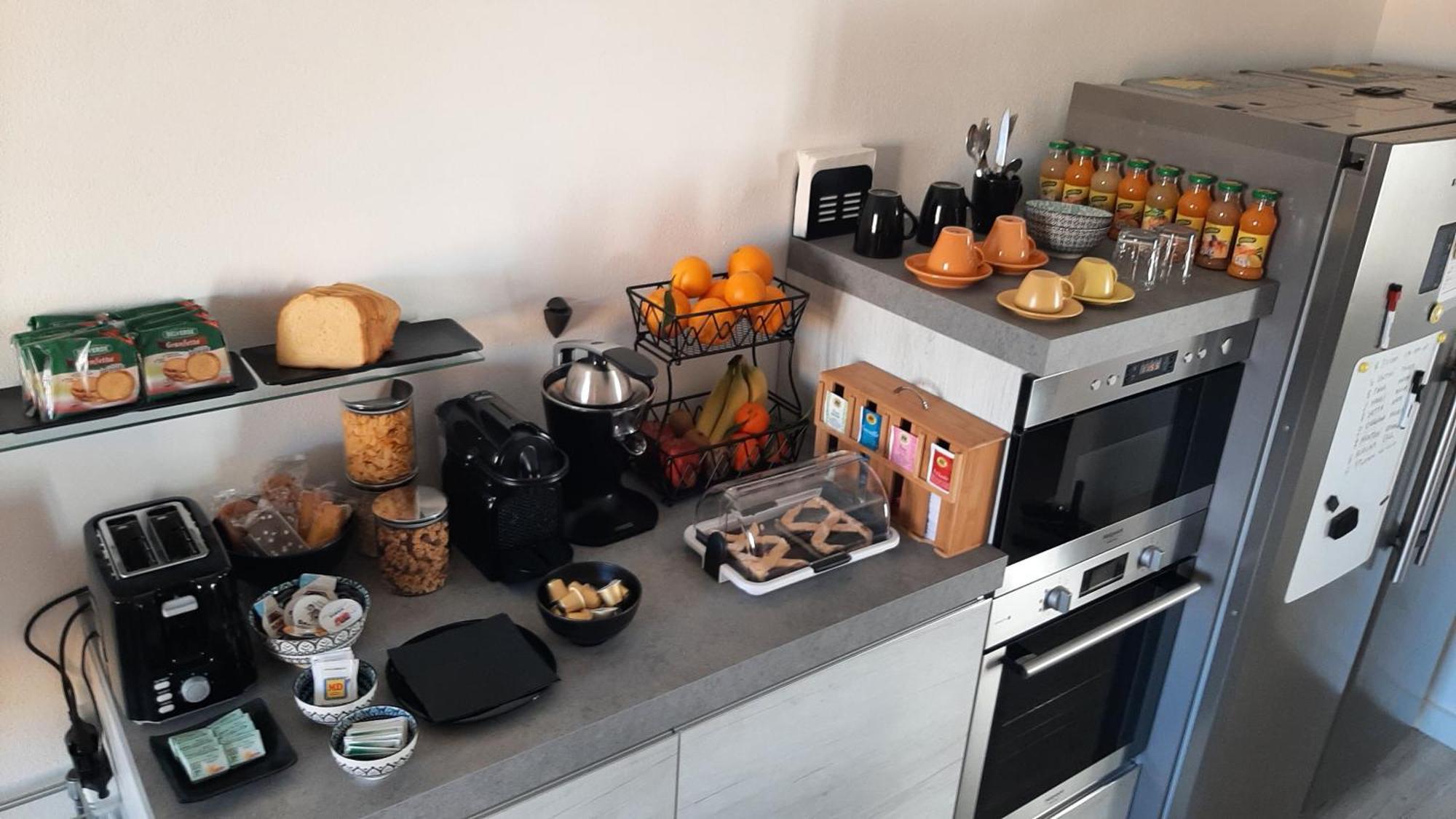 Casa Rosy - Stanza Privata Con Bagno Esclusivo E Parcheggio Gratuito Apartment Porto Torres Bagian luar foto