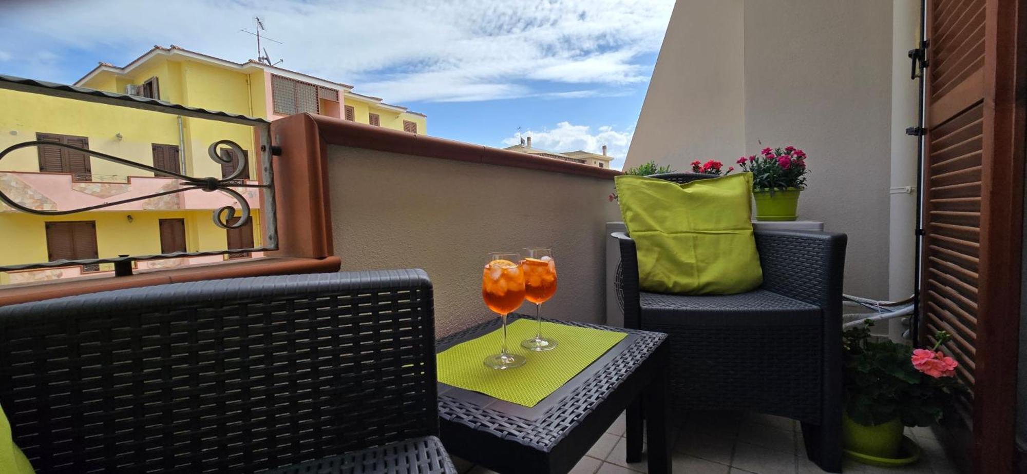 Casa Rosy - Stanza Privata Con Bagno Esclusivo E Parcheggio Gratuito Apartment Porto Torres Bagian luar foto