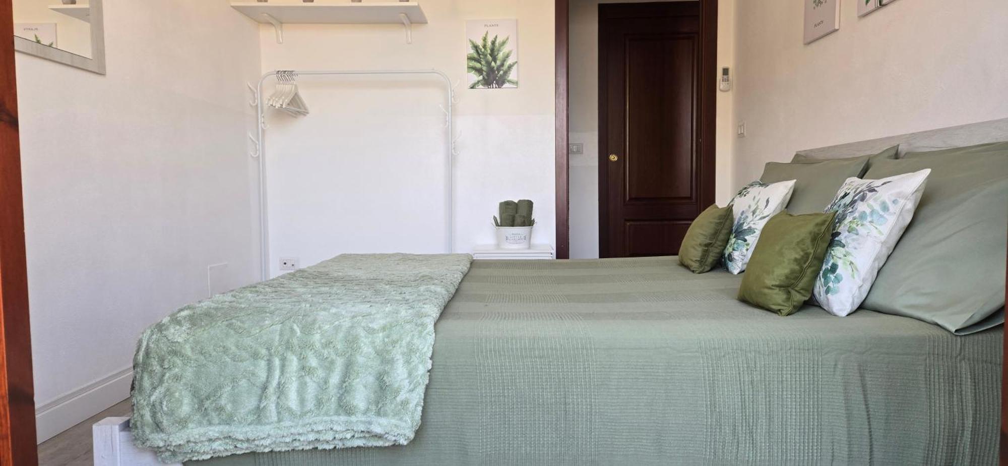 Casa Rosy - Stanza Privata Con Bagno Esclusivo E Parcheggio Gratuito Apartment Porto Torres Bagian luar foto